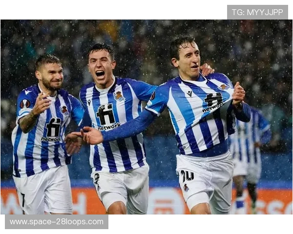 欧冠联赛足球设计演变：从传统皮革到高科技材料发展史